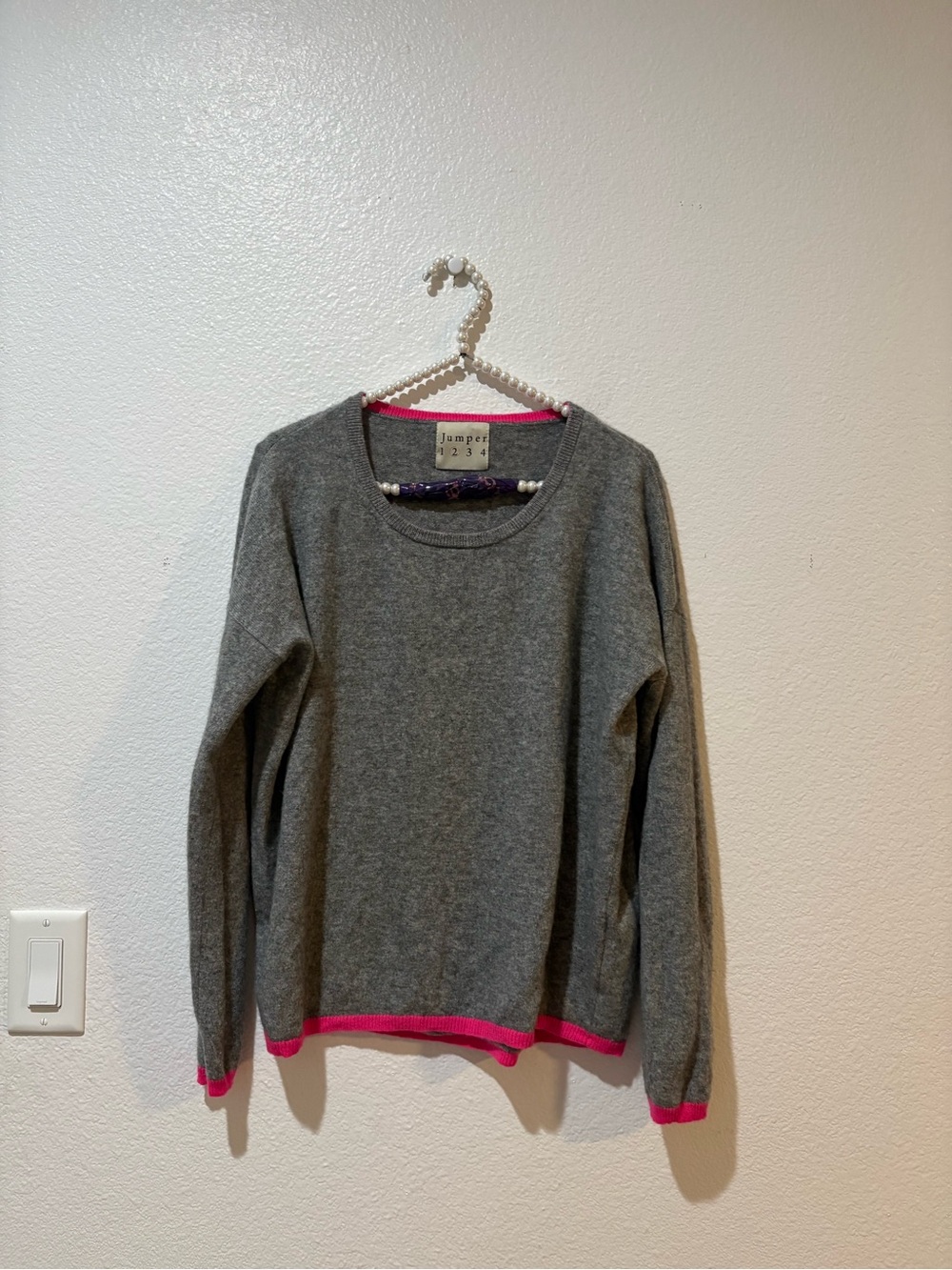jumper 1234 Small Gray & Pink Trim Women's Cashmere Blend Sweater